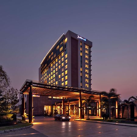 Radisson Blu Hotel Guwahati Exterior foto